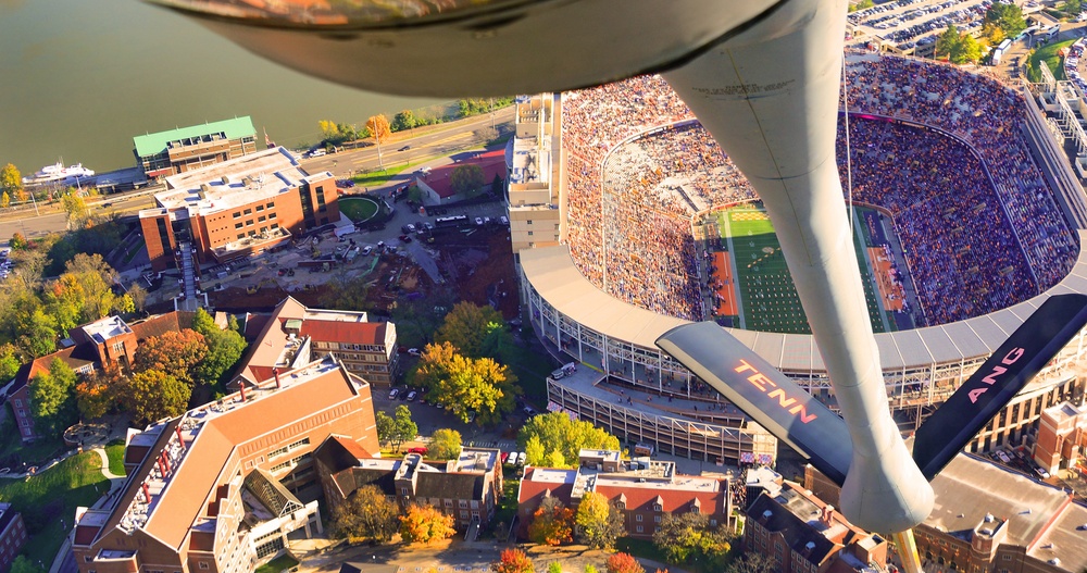 134th Air Refueling Wing conducts flyover at Neyland Stadium