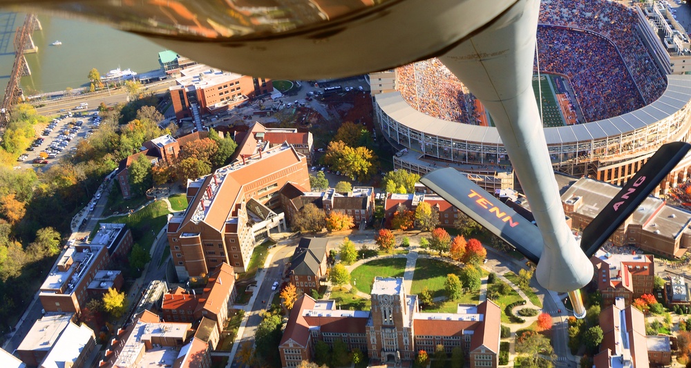 134th Air Refueling Wing conducts flyover at Neyland Stadium