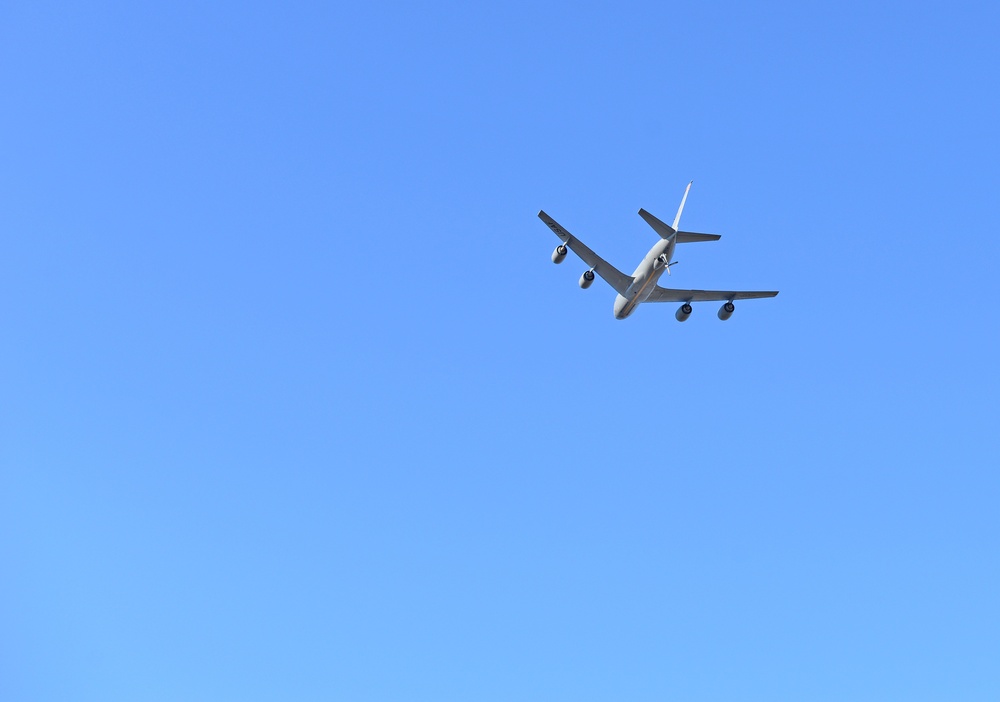 134th Air Refueling Wing conducts flyover at Neyland Stadium