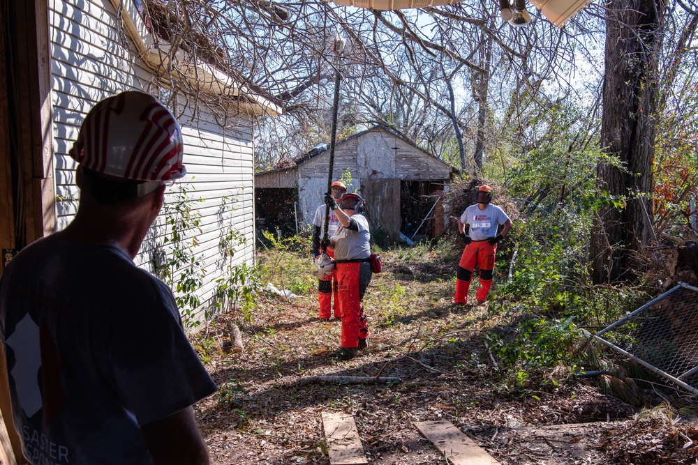 Team Rubicon Help Residents Recover From Hurricane Michael