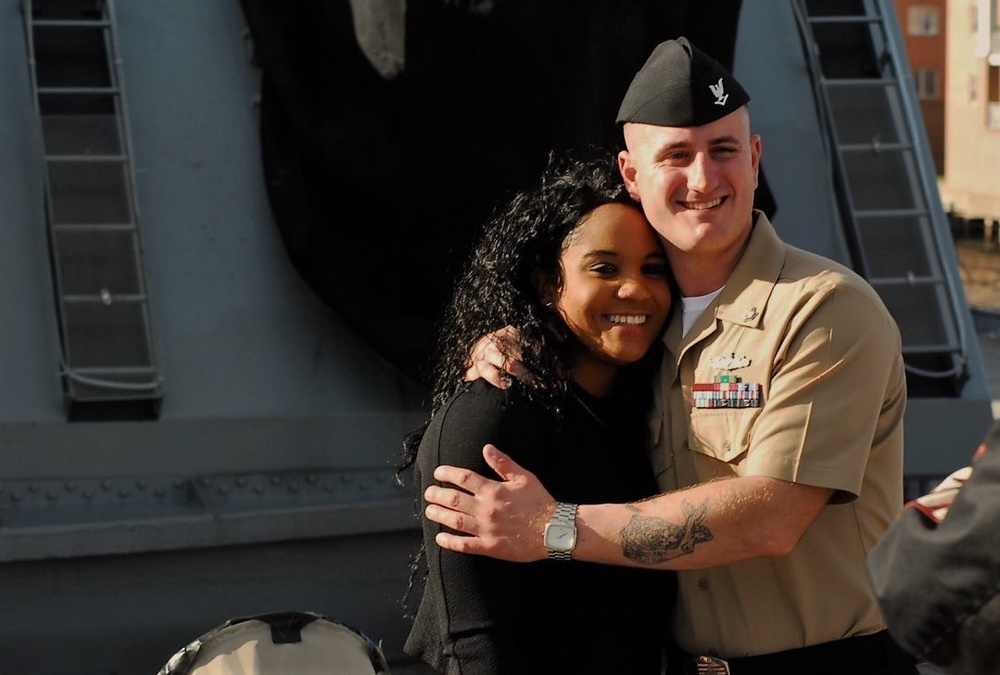 An afternoon re-enlistment aboard the USS Wisconsin (BB 64)