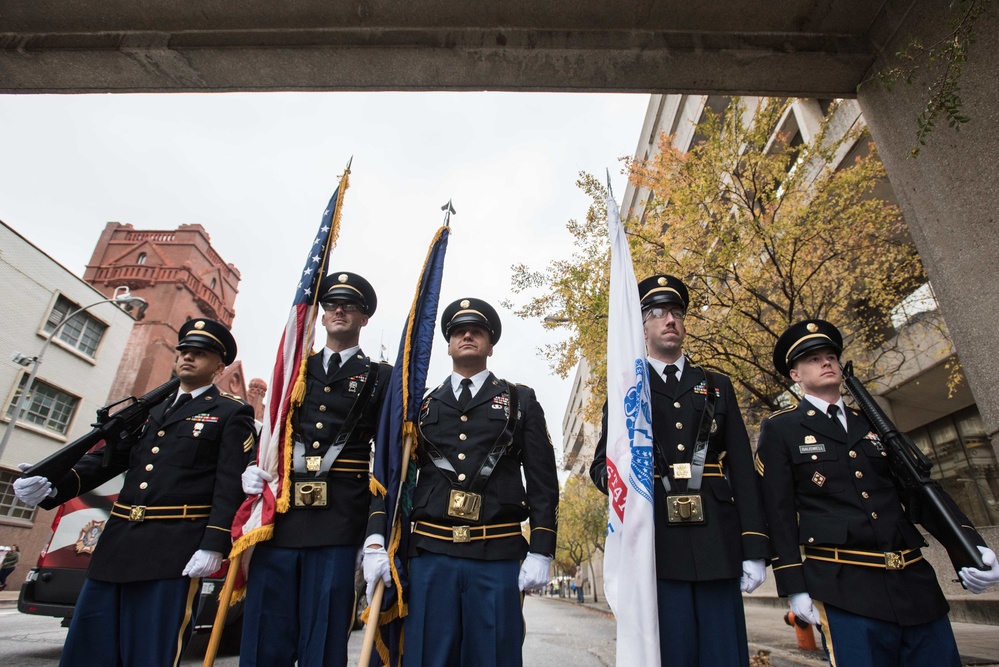 DVIDS Images Louisville Veterans Day Parade [Image 3 of 19]