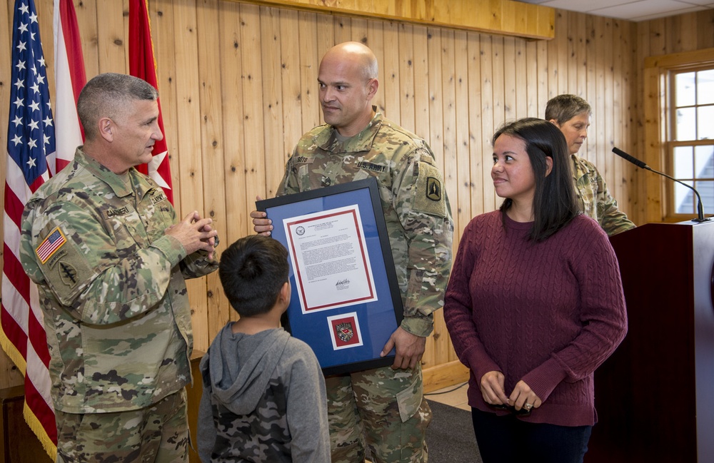 Florida Army National Guard leaders roll out the red carpet for retiring soldiers