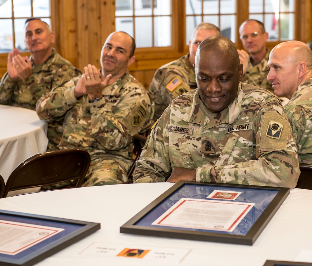 Florida Army National Guard leaders roll out the red carpet for retiring soldiers