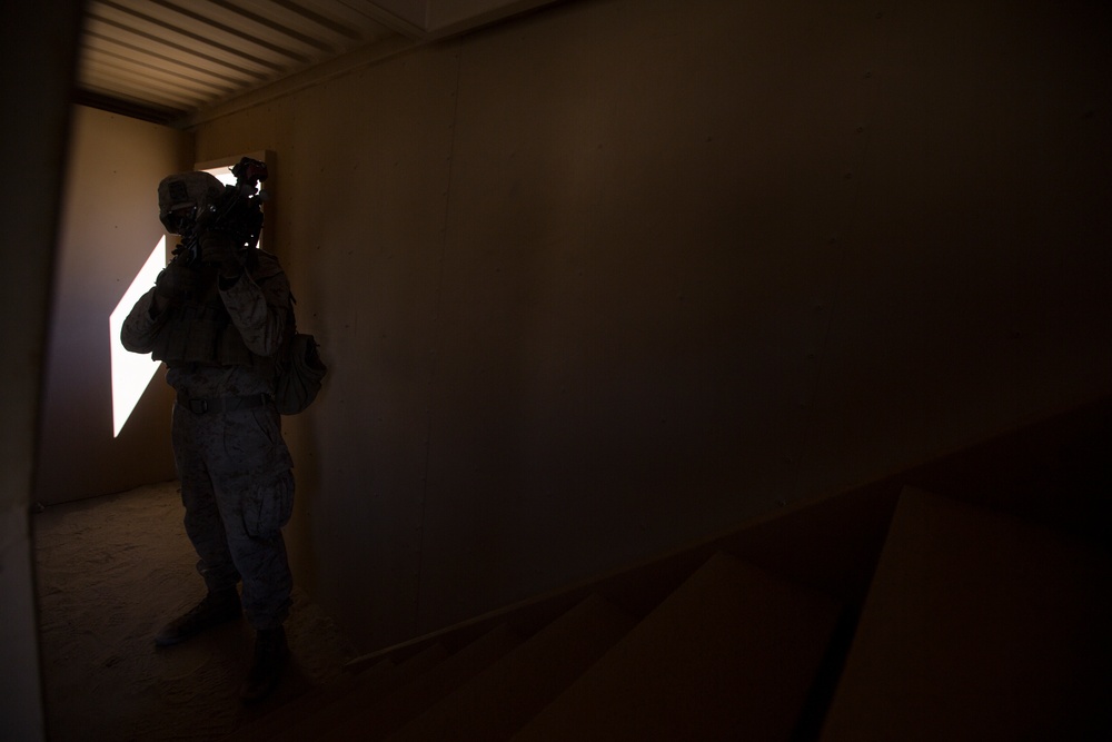 Marines of 1/8 perform urban clearing operations during ITX 1-19