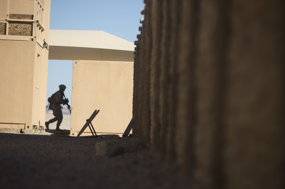 Marines of 1/8 perform urban clearing operations during ITX 1-19