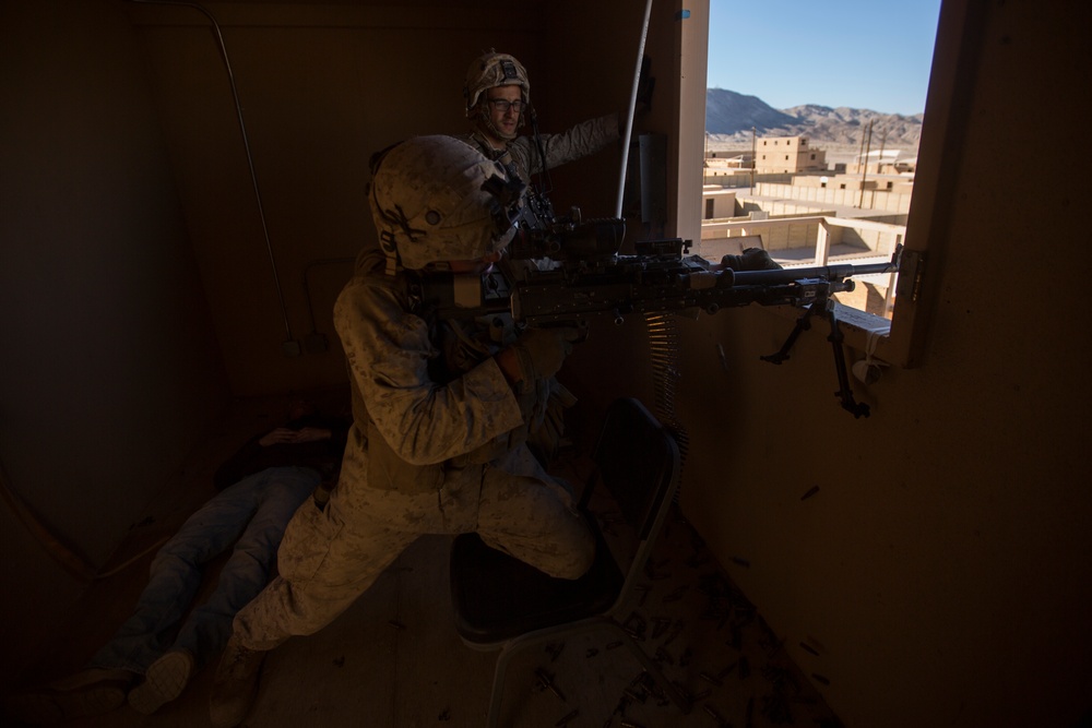 Marines of 1/8 perform urban clearing operations during ITX 1-19