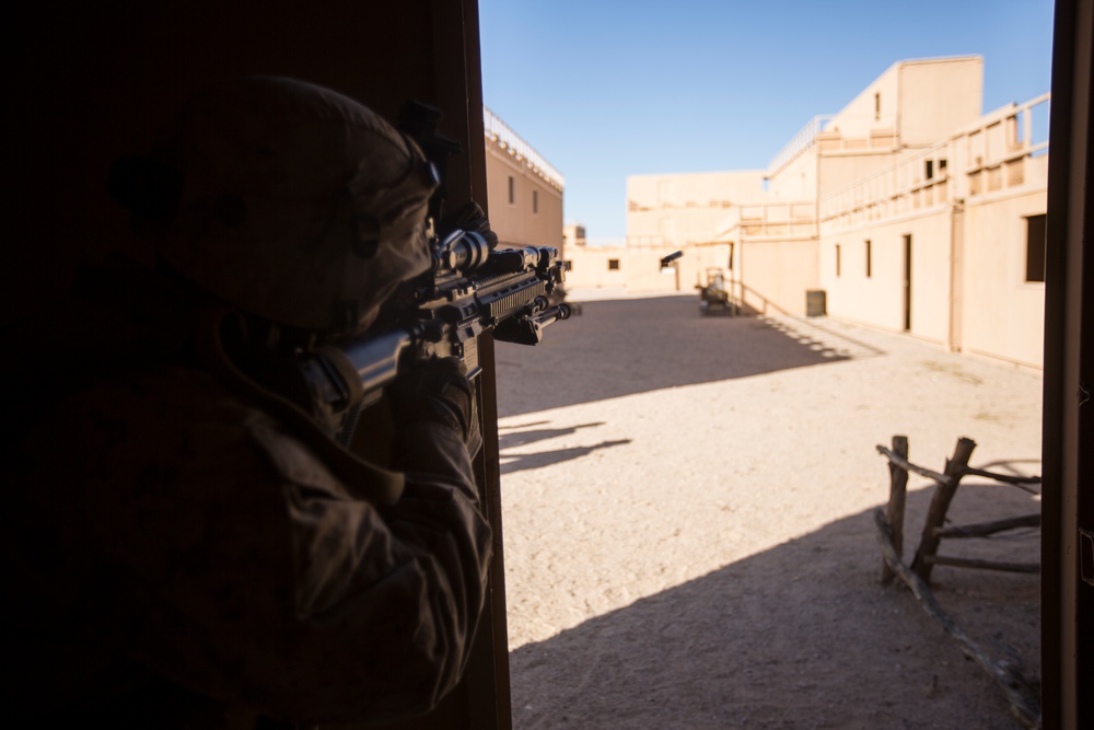 Marines of 1/8 perform urban clearing operations during ITX 1-19