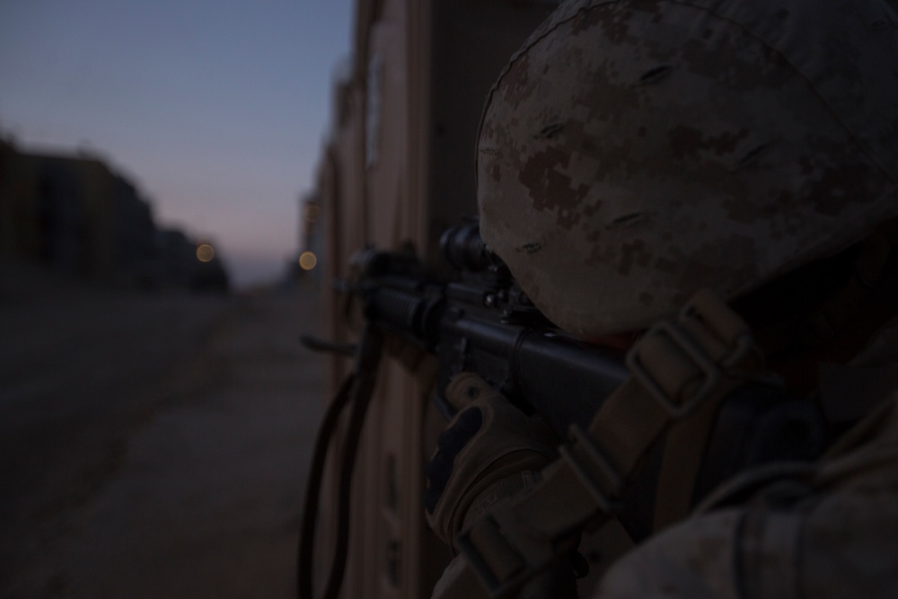 Marines of 1/8 perform urban clearing operations during ITX 1-19