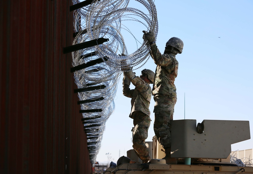 87th Sapper Company install C-Wire in Arizona to support CBP