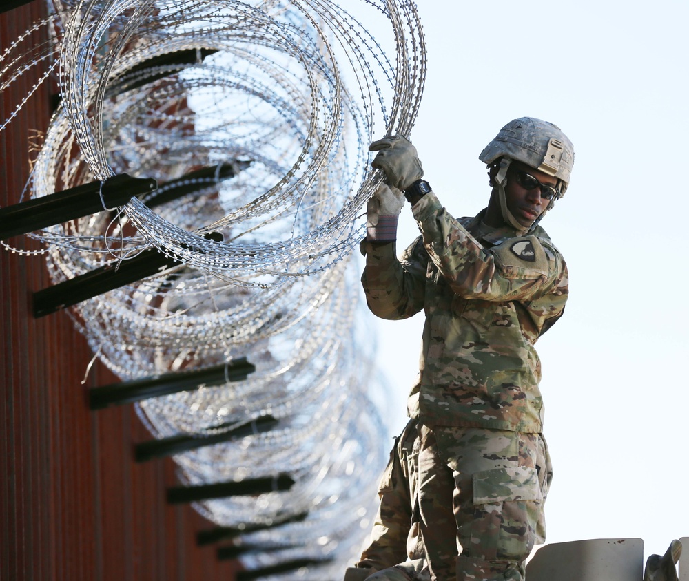 87th Sapper Company install C-Wire in Arizona to support CBP