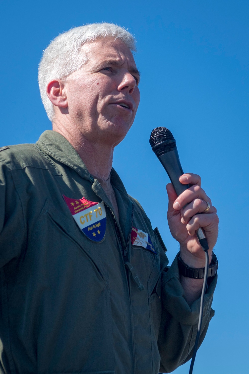 CTF 70 Visits USS Chancellorsville