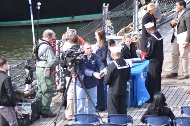 Naval Museum hosts a naturalization ceremony