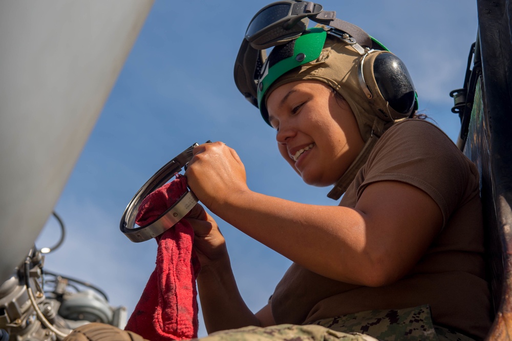 HSC-3 Helo Maintenance