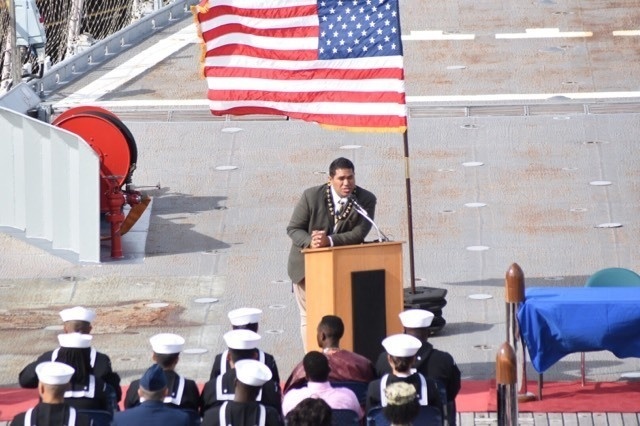 Naval Museum hosts a naturalization ceremony