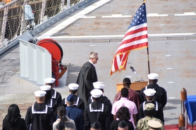 Naval Museum hosts a naturalization ceremony