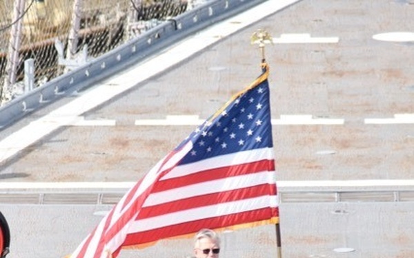 Naval Museum hosts a naturalization ceremony