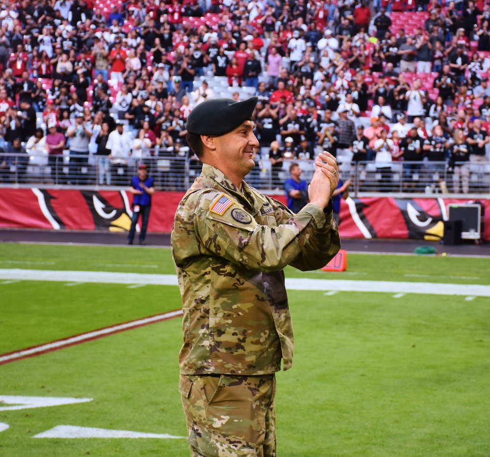 DVIDS - Images - Arizona Cardinals Salute to Service Game [Image 4 of 7]