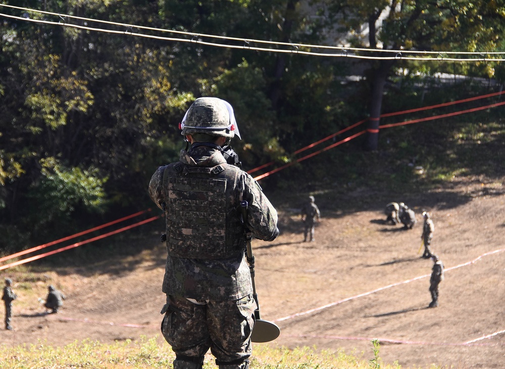 USACE team takes on historic mission