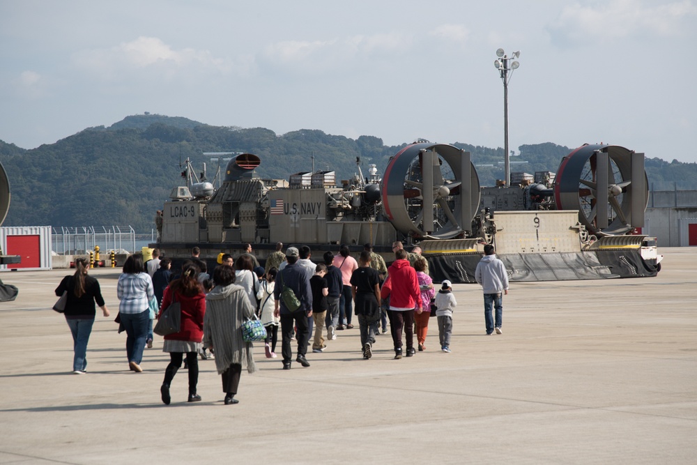 Children take a tour of Naval Beach Unit 7 facilities