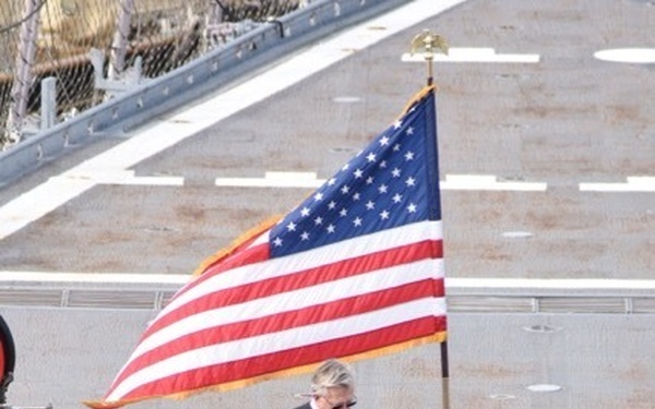 Naval Museum hosts a naturalization ceremony