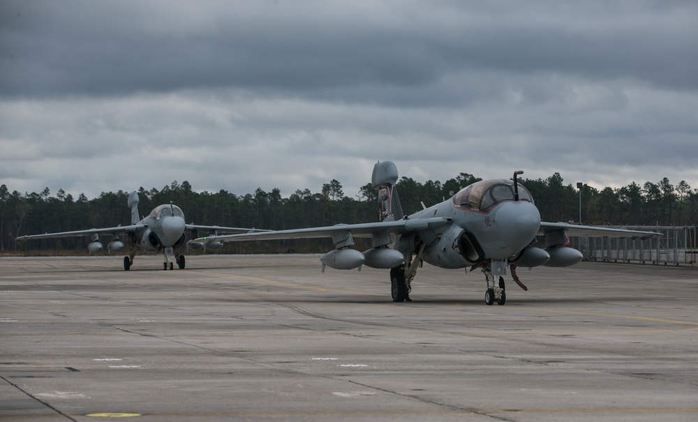 VMAQ-2 Prowlers and Pilots return from Deployment