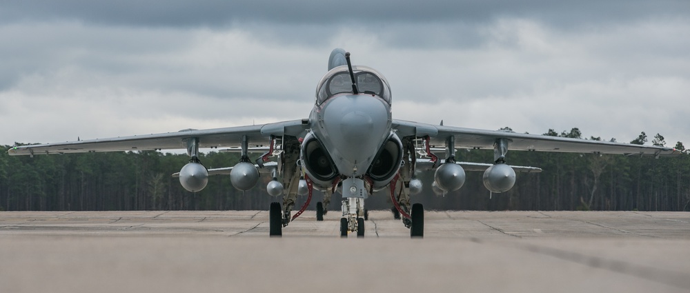 VMAQ-2 Prowlers and Pilots return from Deployment