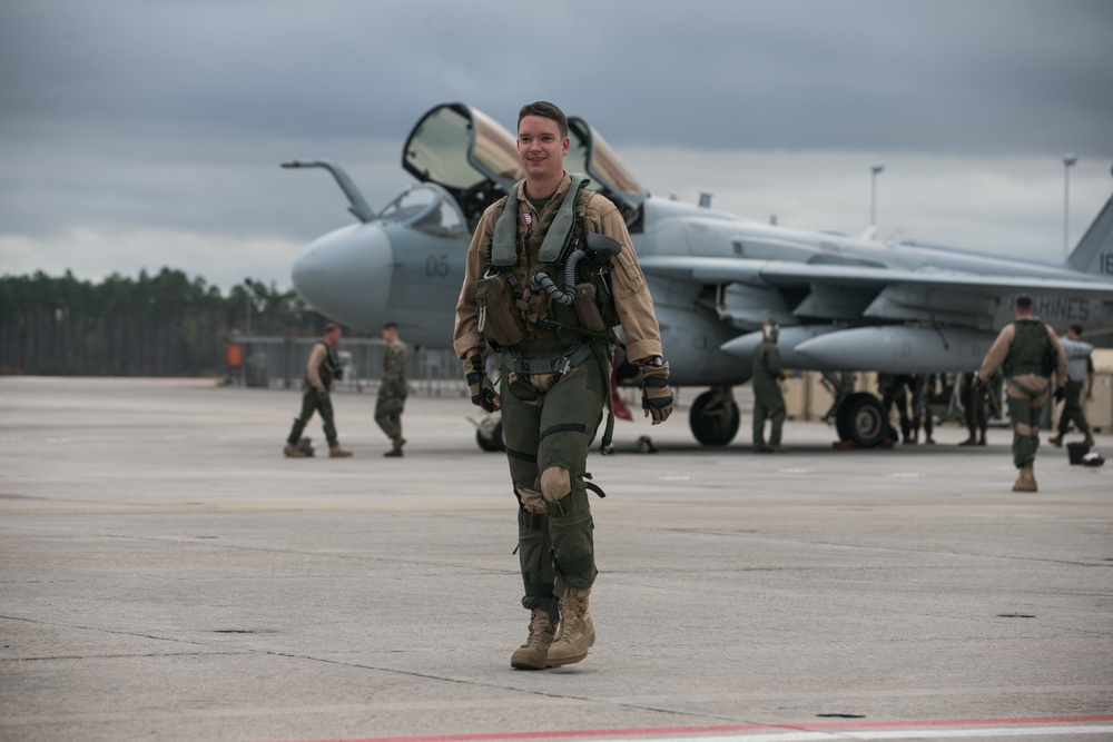 VMAQ-2 Prowlers and Pilots return from Deployment