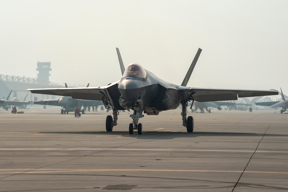 Navy’s F-35c Gets Ready for Take-off