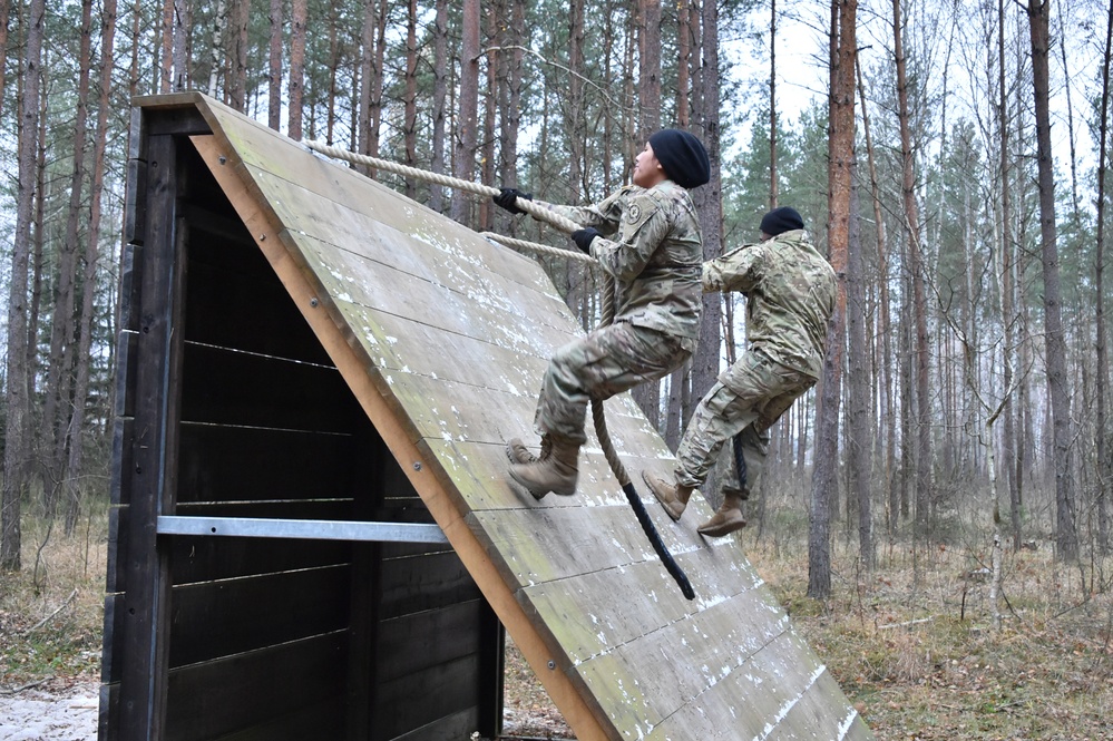 2CR noncommissioned officer and soldier of the quarter competition