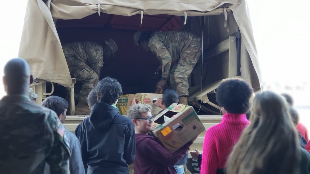 Fort Hood Soldiers support local food drive