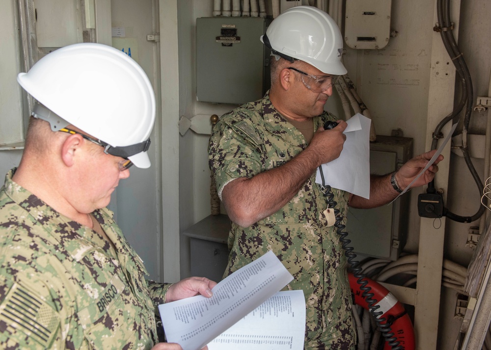 Capt. Rich LeBron Announces the Advancement Results for the Sailors of Bonhomme Richard