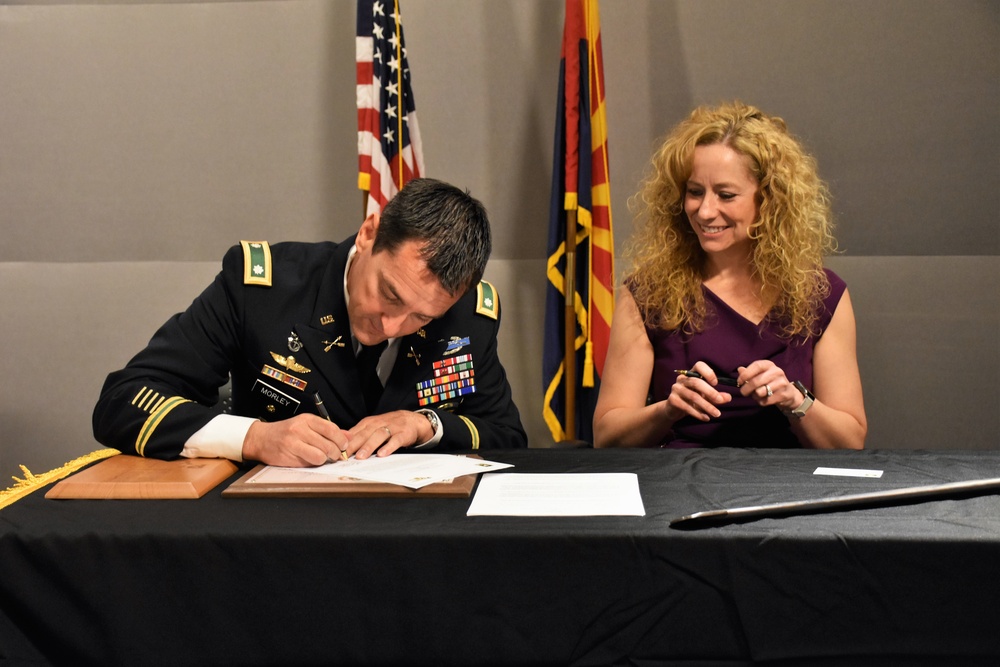 Phoenix Recruiting Battalion supports PaYS signing ceremony