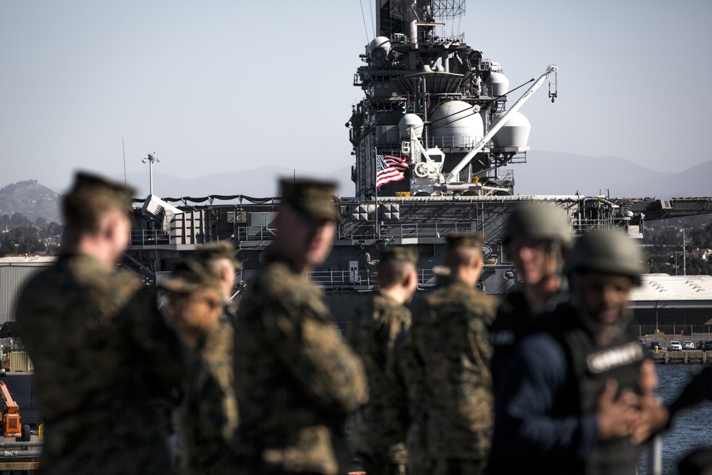 U.S. Marines with SPMAGTF-Peru board the USS SOMERSET