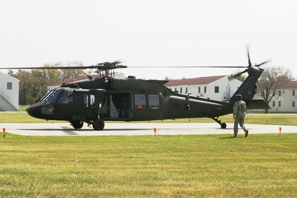 Black Hawk helicopter celebrates 40 years of aviation service to Army