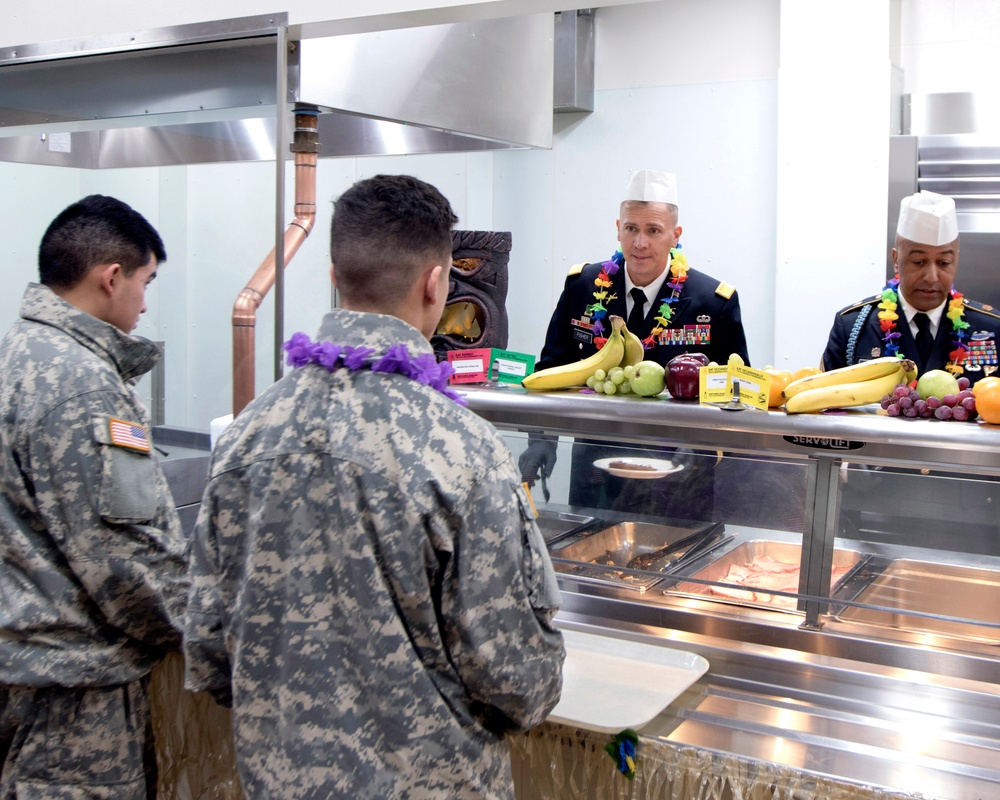 Fort Wainwright hosts Thanksgiving feast