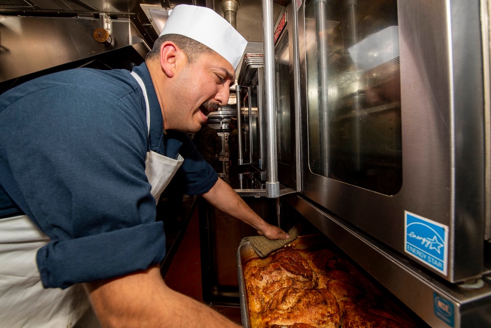 USS Somerset Celebrates Thanksgiving