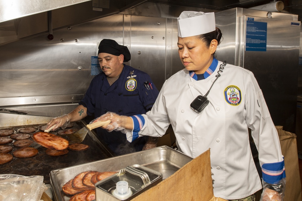 USS Somerset Celebrates Thanksgiving