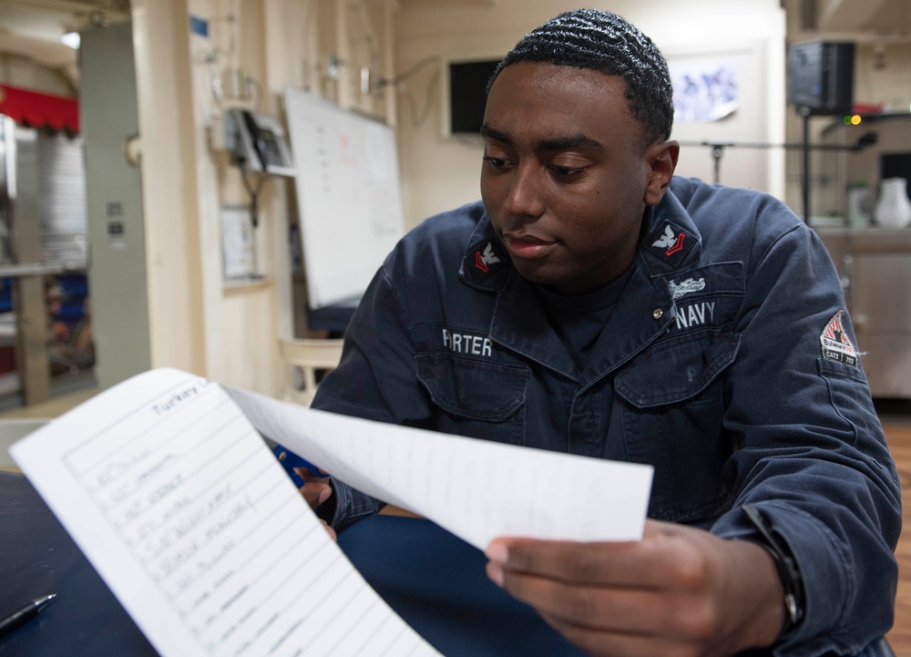 USS Somerset Celebrates Thanksgiving