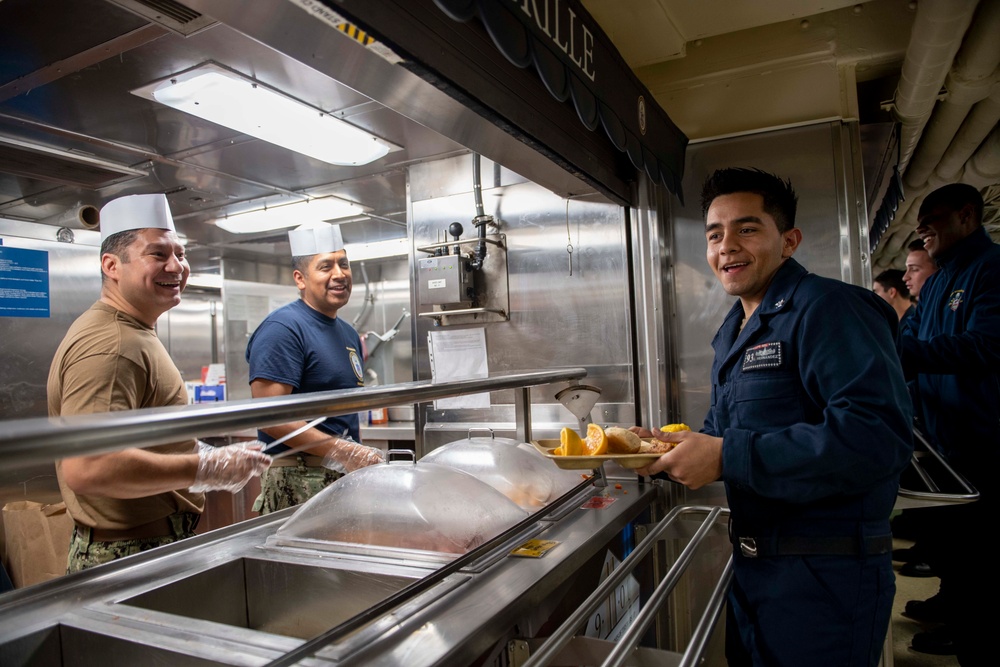 USS Somerset Celebrates Thanksgiving