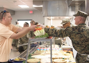 SOUTHCOM & JTF Leaders celebrate Thanksgiving with Troopers