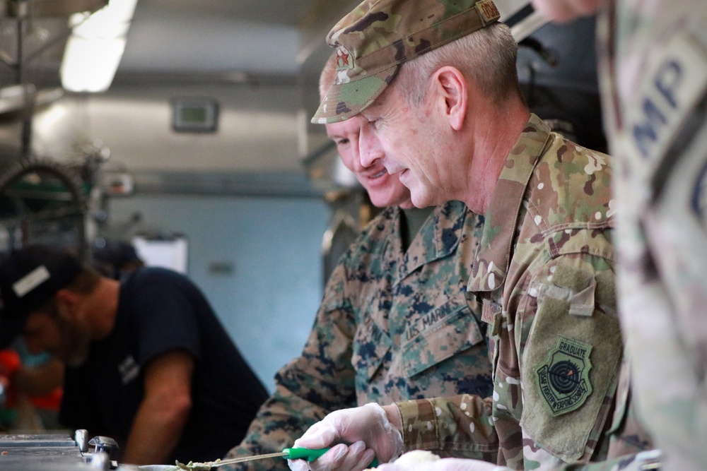 U.S. Northern Command visits Soldiers on Thanksgiving Day