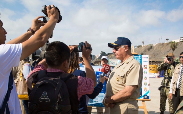 Marines, Peruvians hold press conference in Lima