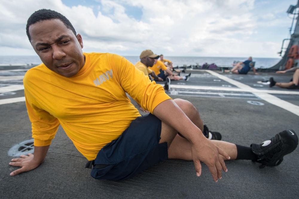 Culinary Specialist 1st Class Charles Bentley participates in Sailor 360 physical training aboard USS Mobile Bay (CG 53).