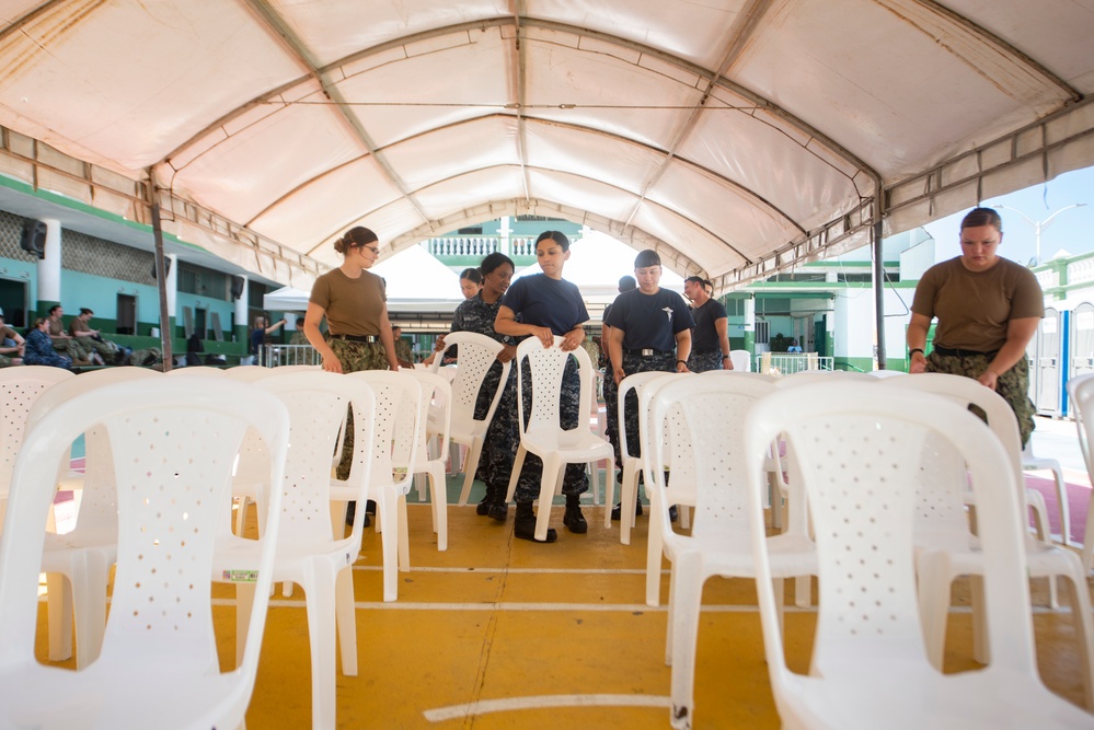 USNS Comfort Sailors Setup One of Two Medical Sites in Riohacha, Colombia