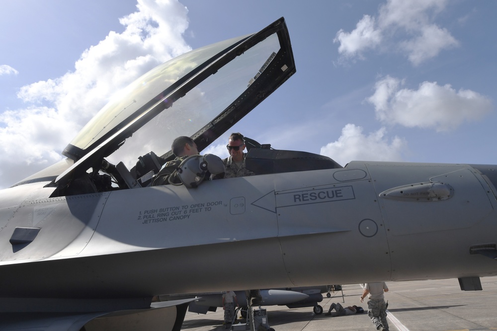 Members of the TXANG participate in CRUZEX 2018