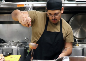 Thanksgiving Day Celebration Provides a Taste of Home for Decatur Sailors