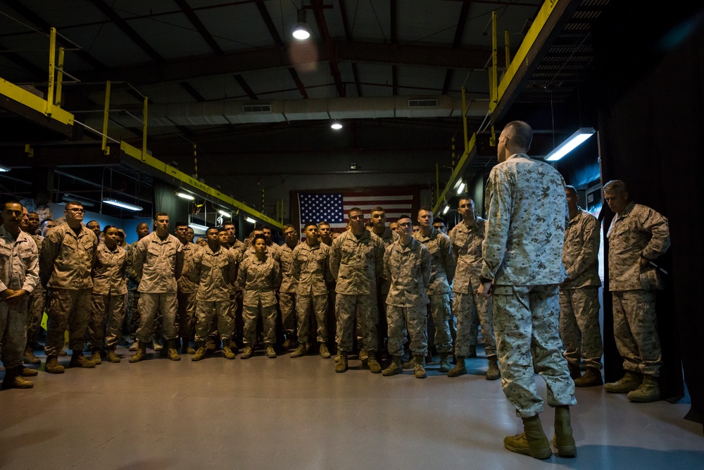 ACMC Visits Marines and Sailors with 5th Marine Expeditionary Brigade