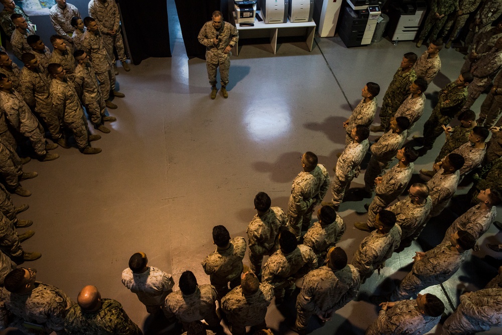 ACMC Visits Marines and Sailors with 5th Marine Expeditionary Brigade