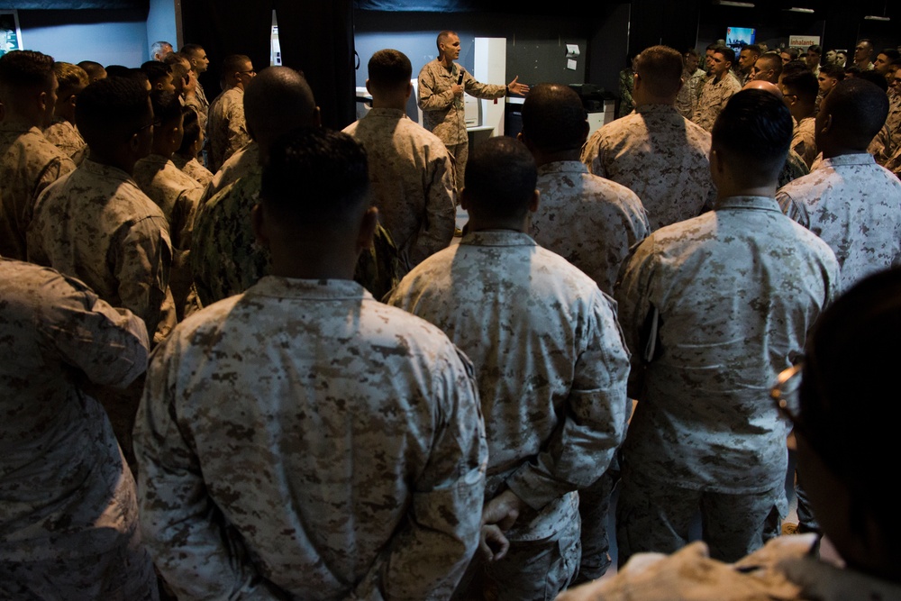 ACMC Visits Marines and Sailors with 5th Marine Expeditionary Brigade